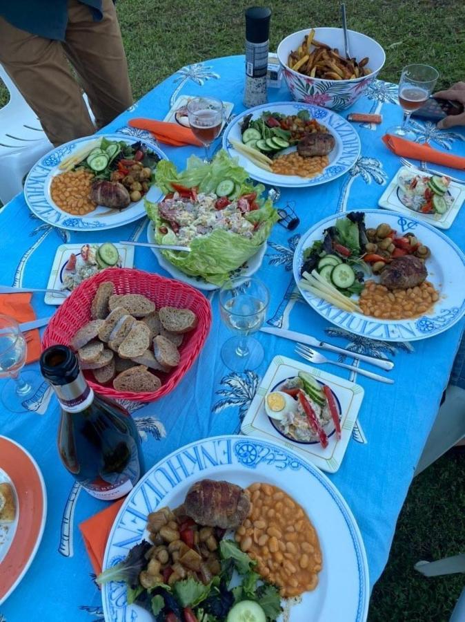 Notre Village Papillon Bed&Breakfast Neret Bagian luar foto