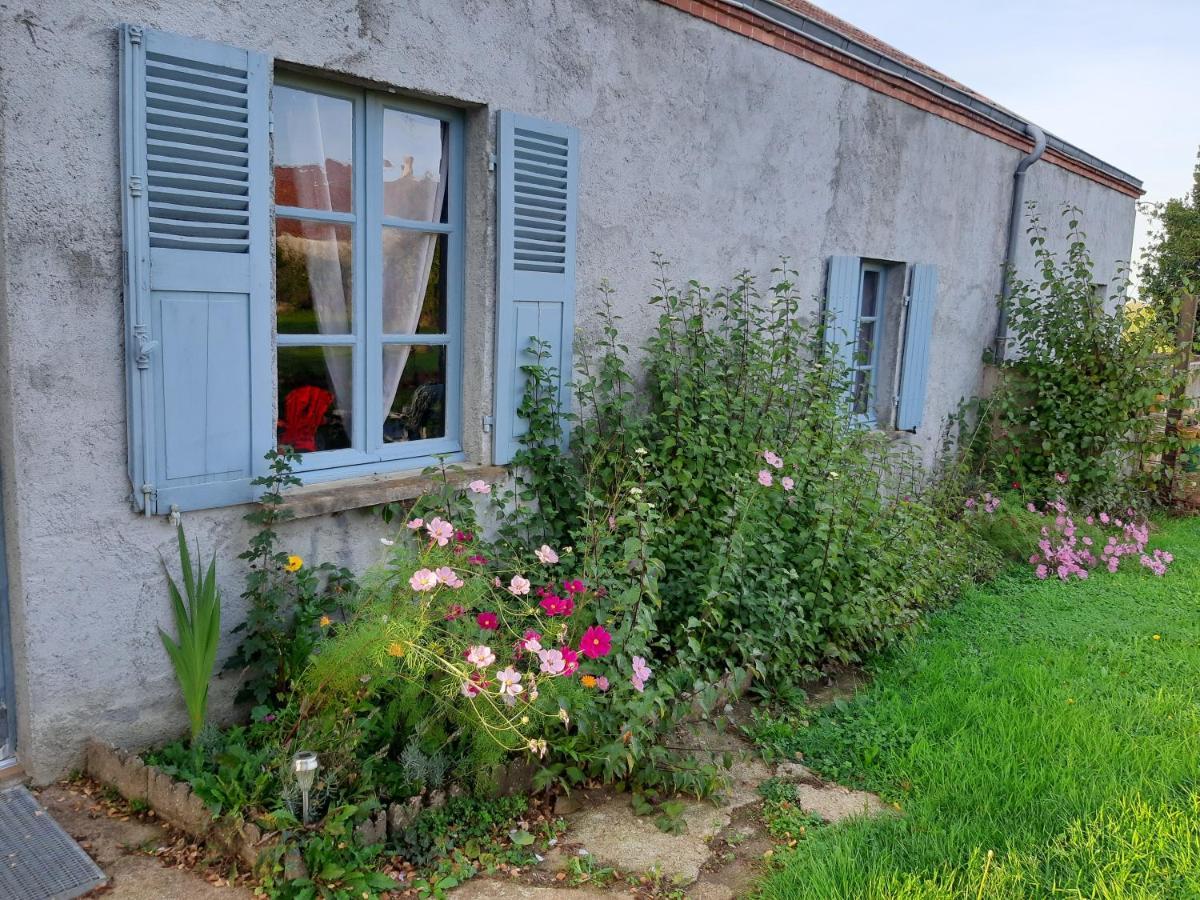 Notre Village Papillon Bed&Breakfast Neret Bagian luar foto