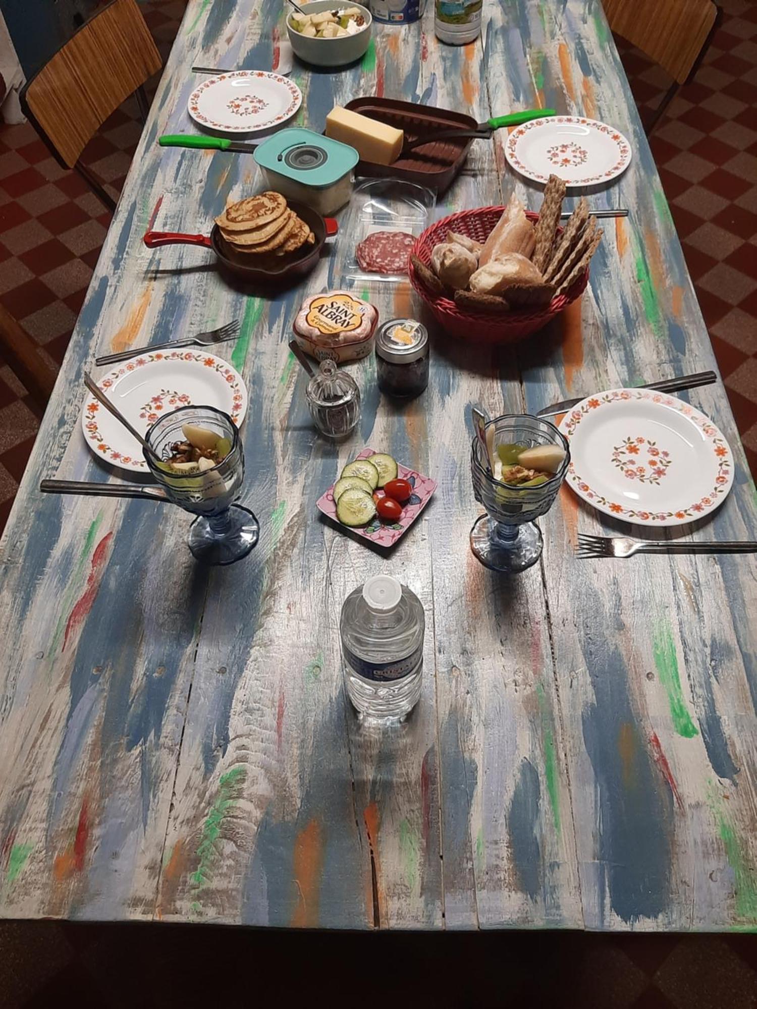 Notre Village Papillon Bed&Breakfast Neret Bagian luar foto